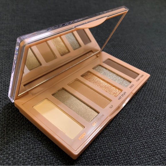 NEW URBAN DECAY Naked Foxy Neutral Mini Eyeshadow Palette - NWT - Picture 2 of 5